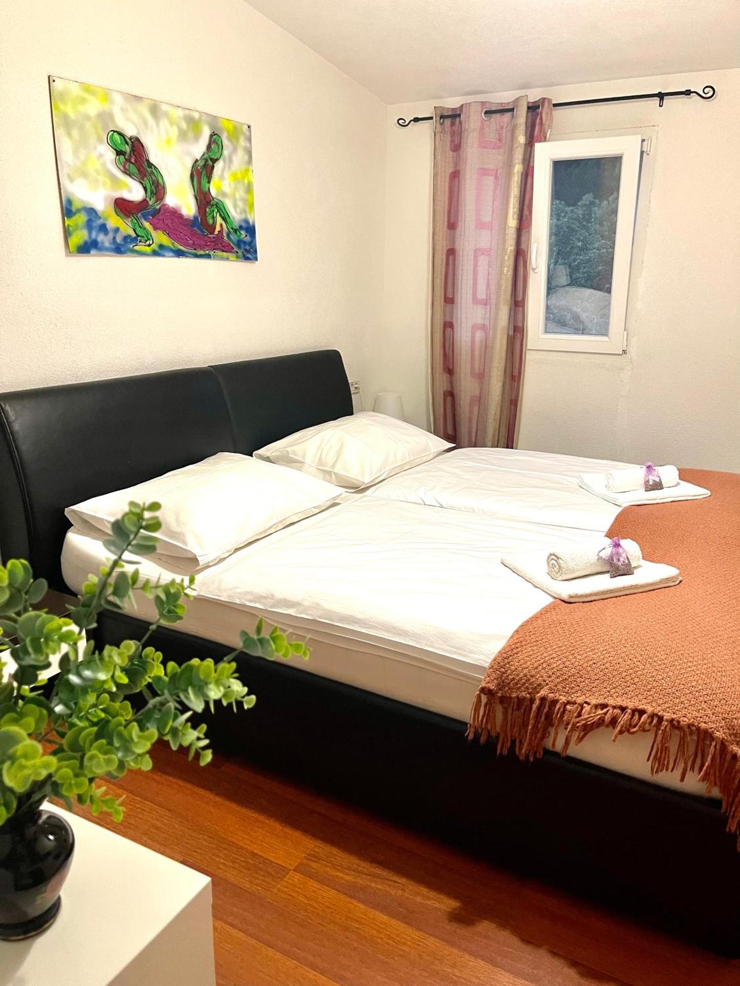 Villa Sagosde With Swimming Pool And Mini Golf Zagvozd Kültér fotó